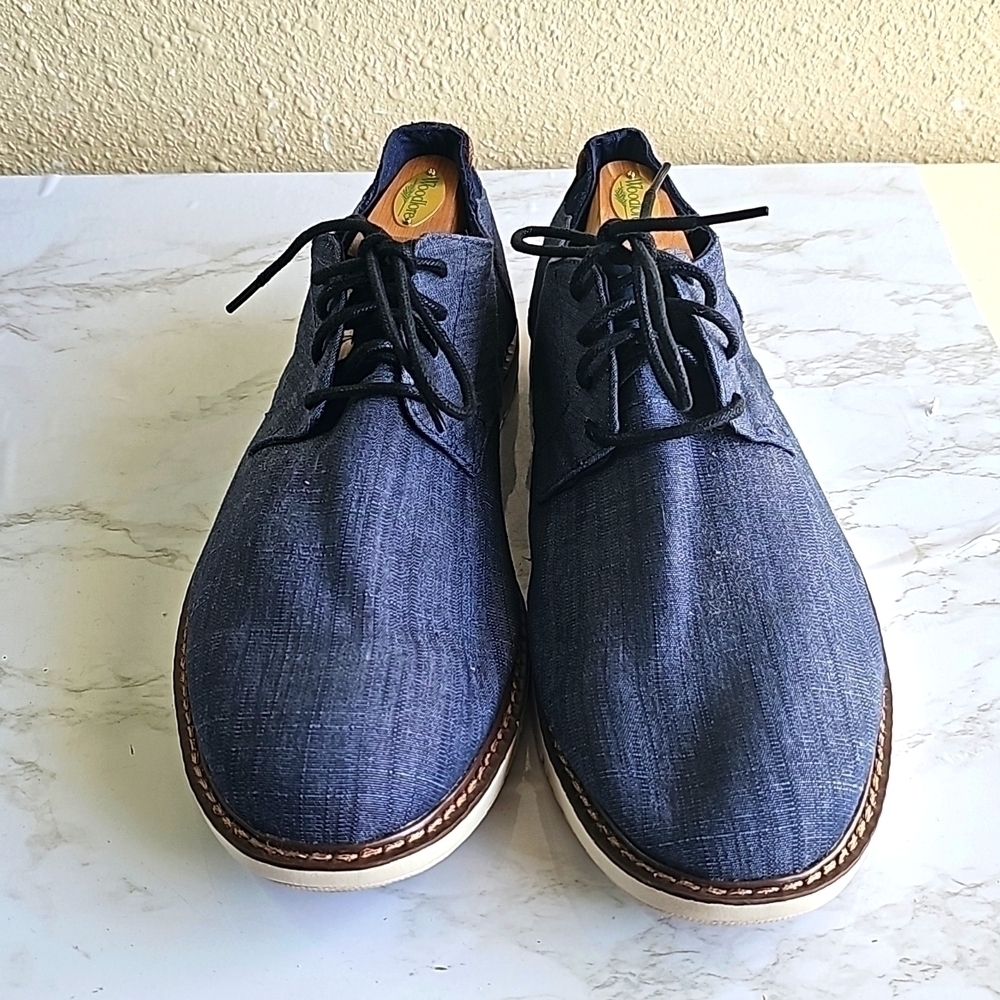 TOMS Navi Oxford.